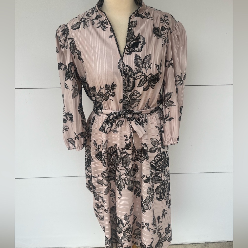 Elegant Pink Floral Dress
